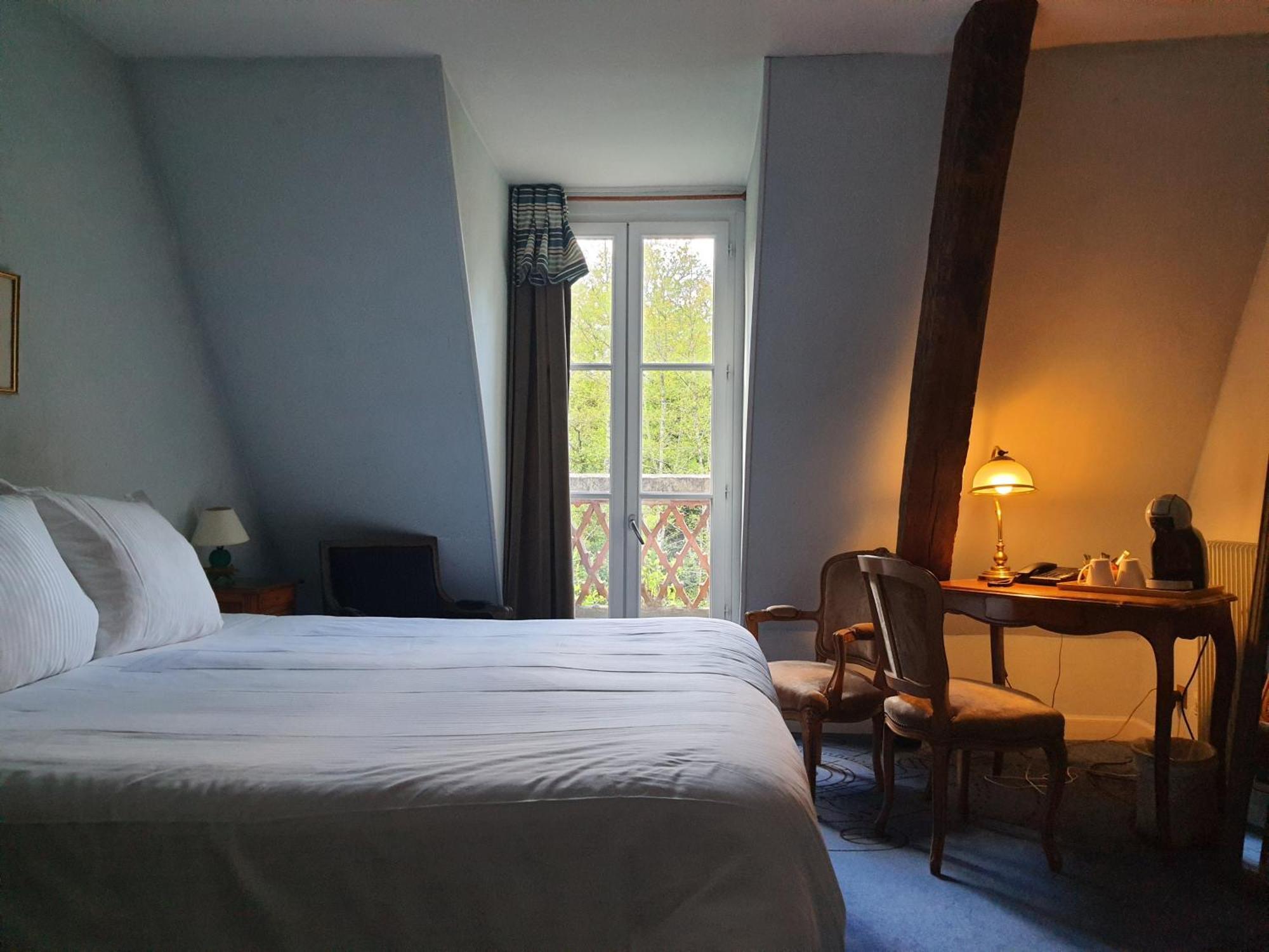 Hostellerie Du Chateau Les Muids La Ferté-Saint-Aubin エクステリア 写真