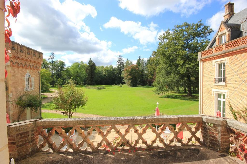 Hostellerie Du Chateau Les Muids La Ferté-Saint-Aubin エクステリア 写真