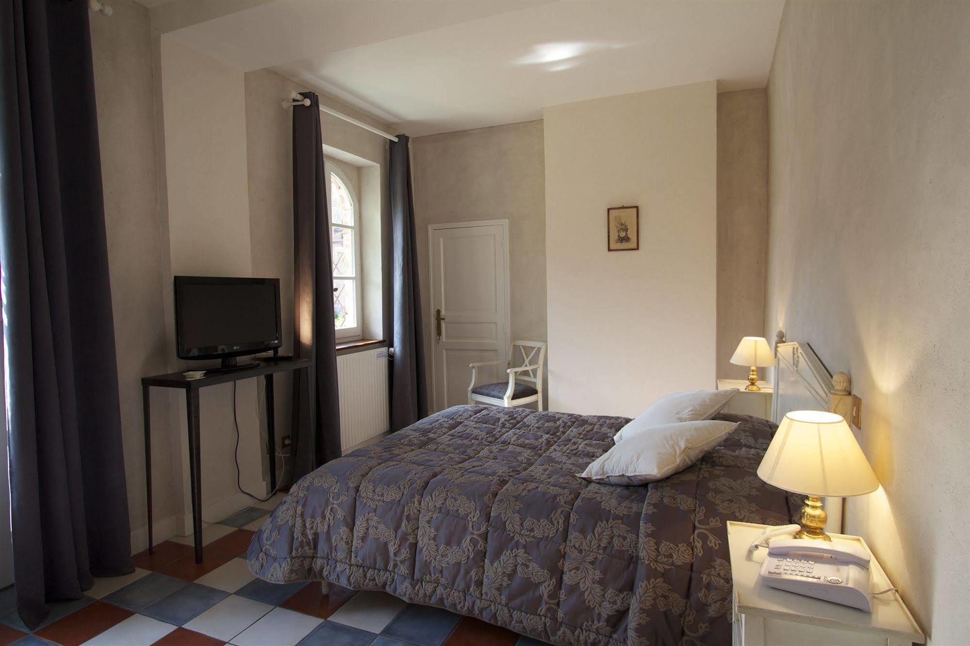 Hostellerie Du Chateau Les Muids La Ferté-Saint-Aubin エクステリア 写真