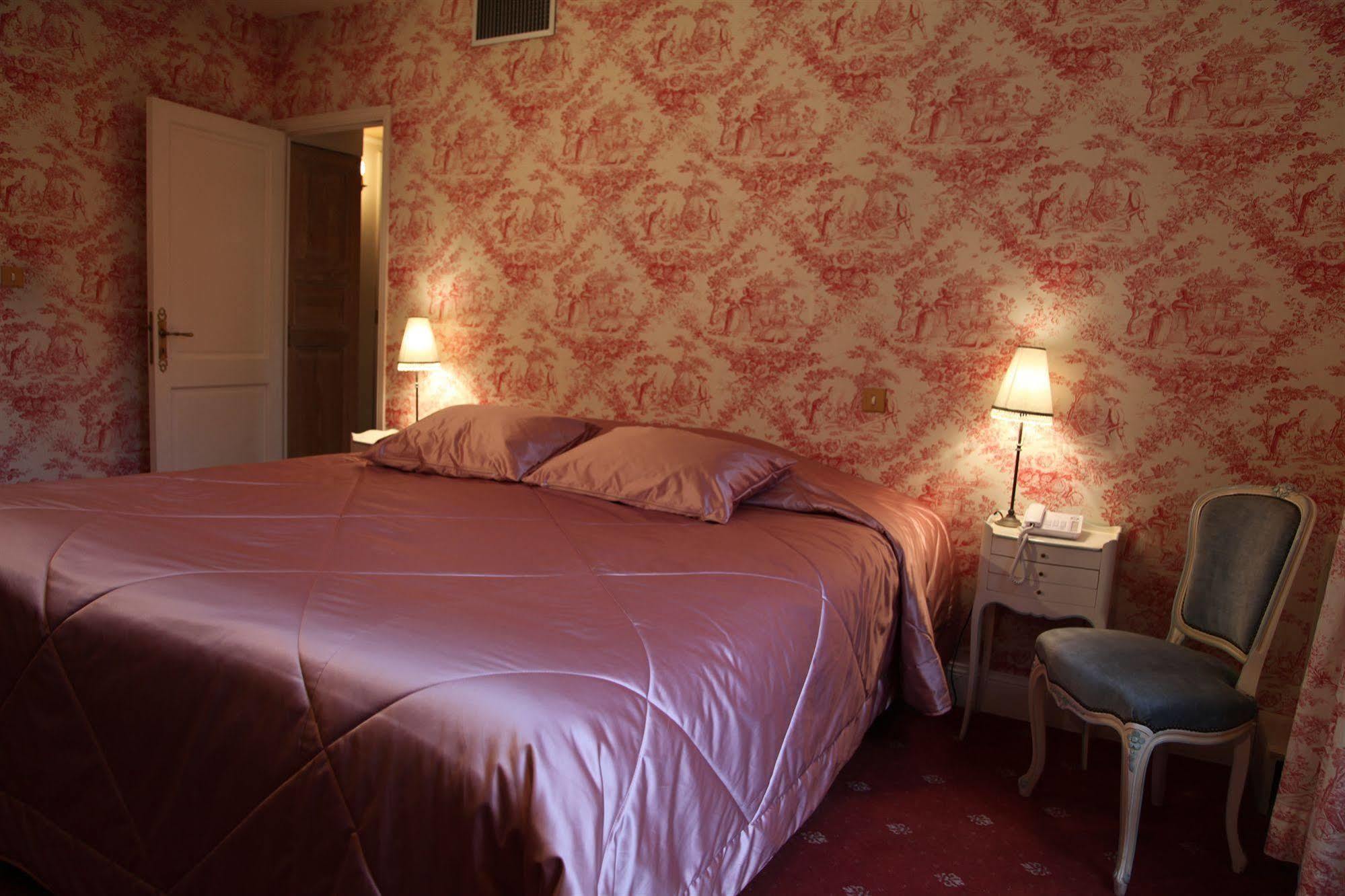 Hostellerie Du Chateau Les Muids La Ferté-Saint-Aubin エクステリア 写真