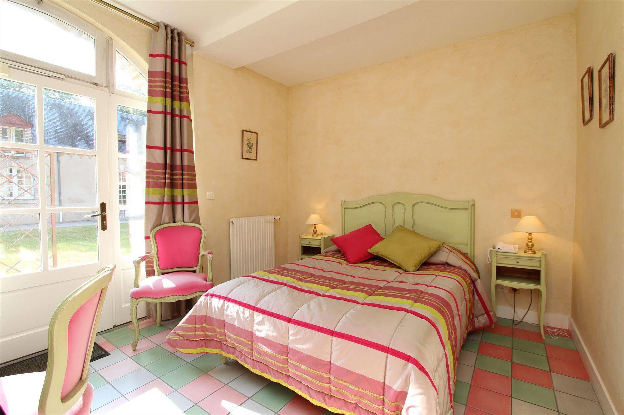 Hostellerie Du Chateau Les Muids La Ferté-Saint-Aubin エクステリア 写真